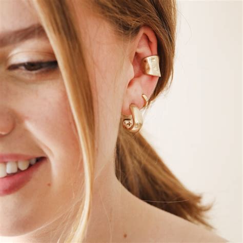 Olympe ear cuff, small model .